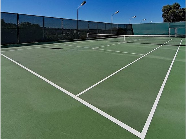 Building Photo - 10400 Caminito Cuervo