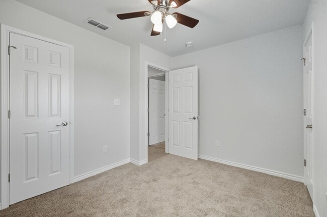 Building Photo - 4518 Edgemont Dr