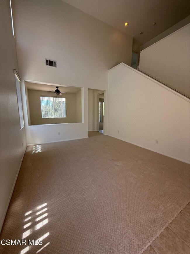 Building Photo - 503 Shadow Ln