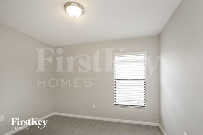 Building Photo - 9628 Sage Creek Dr