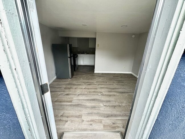 Building Photo - Charming Studio Near Downtown SLO