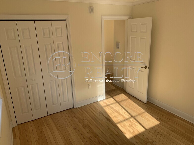 Building Photo - 50 Alton Pl