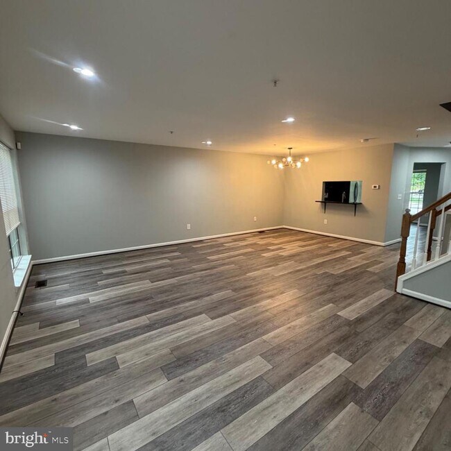 Building Photo - 10875 Sherwood Hill Rd