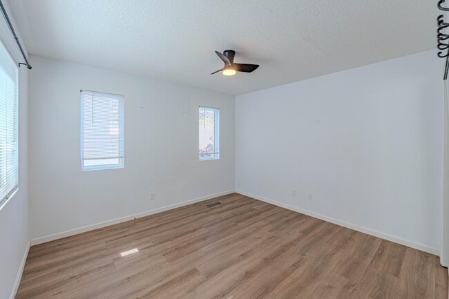 Building Photo - 4929 Black Dr NW