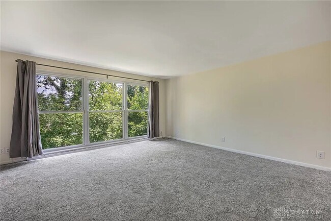 Building Photo - 415 Hyde Park Dr