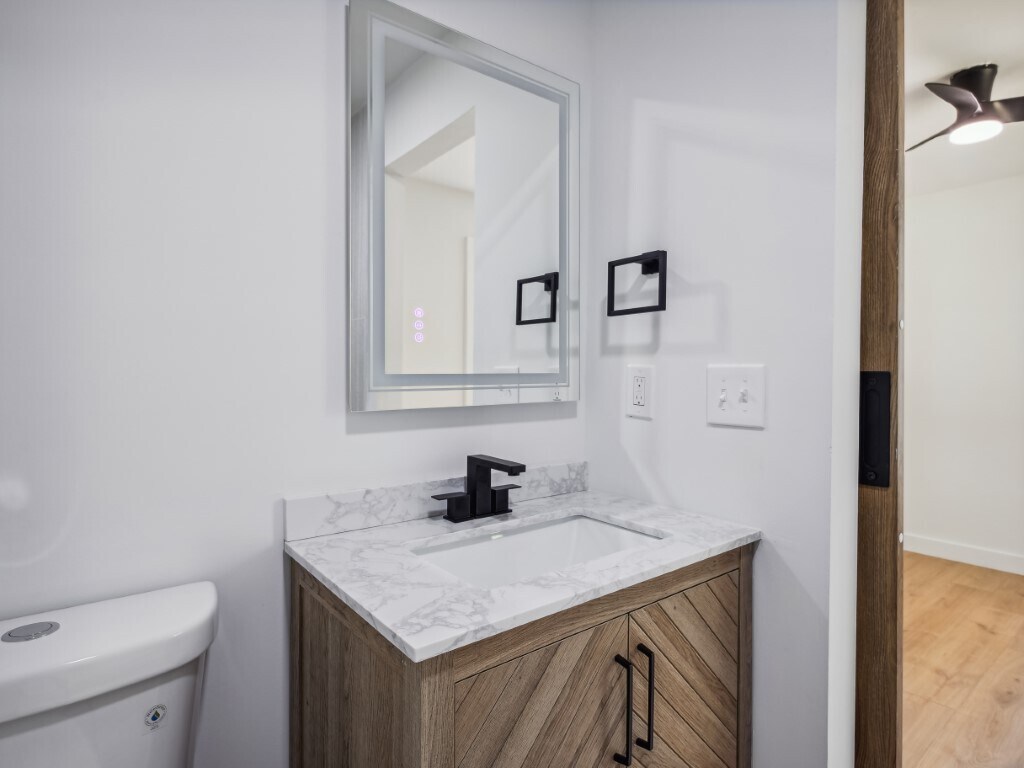 Building Photo - 310 Lilac Dr