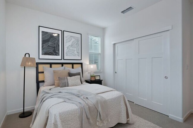 Building Photo - 1588 Parkside Way