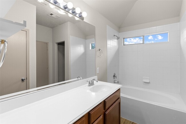 Building Photo - 2518 Montana Blue Dr