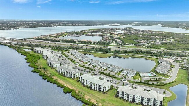 Building Photo - 910 Tidewater Shores Loop