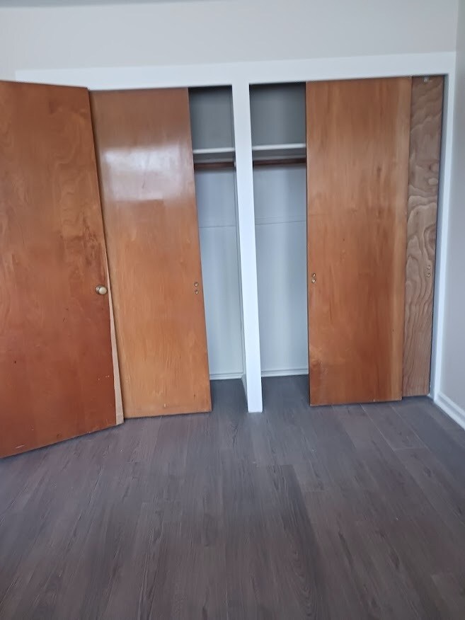 Building Photo - 1681 Brentwood Dr