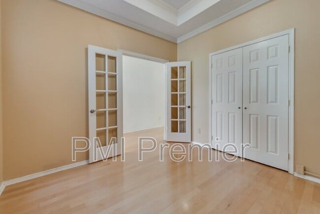 Building Photo - 2309 Kittyhawk Dr