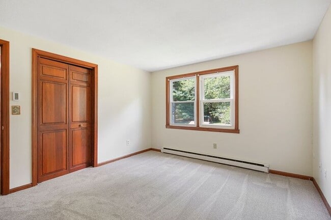 Building Photo - 26 Hunters Hill Cir