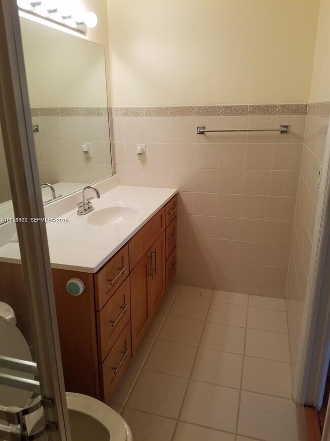 Building Photo - 2750 N 34th Ave