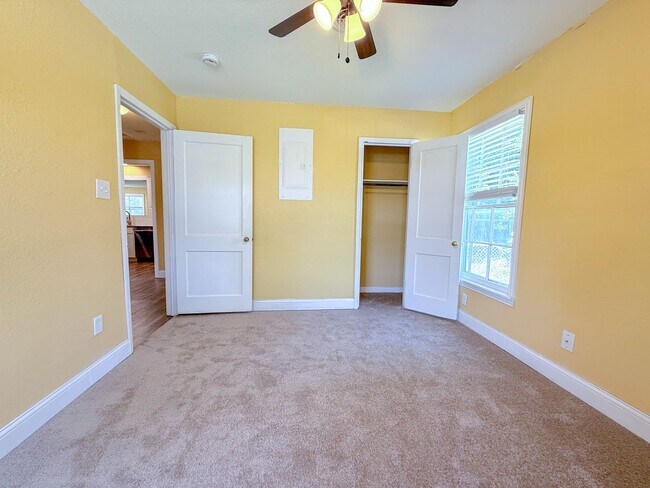 Building Photo - Available NOW!!!! This charming 1 story, 2...