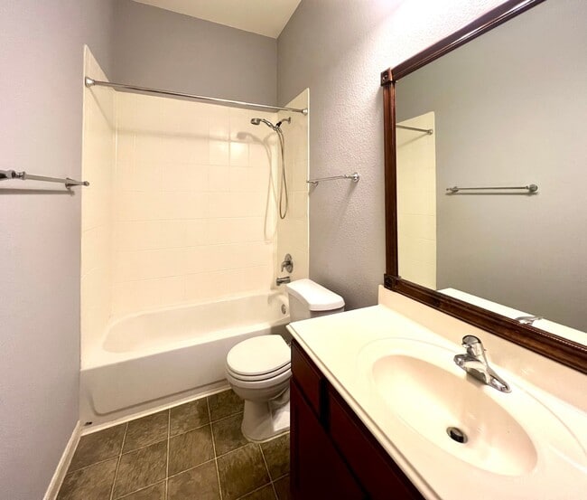 Building Photo - 6302 Richland Hills Dr