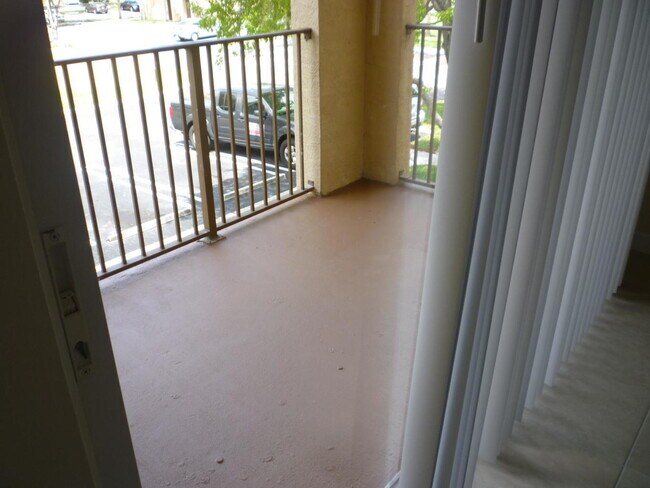 Building Photo - 4211 San Marino Blvd