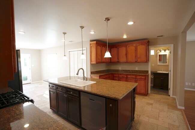 Building Photo - Beautiful North Hollywood 3 Bedroom, 2 Bath Single Family Home  *** Non-Smoking***