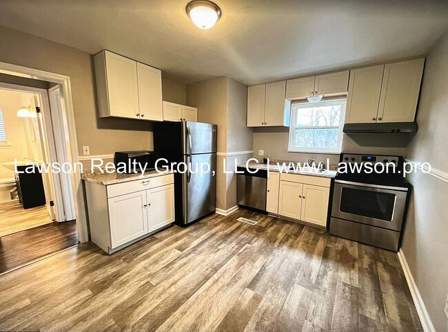 Building Photo - Two Bedroom Home in City of Salem