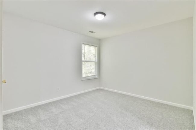 Building Photo - 2694 Winslow Ridge Dr NE