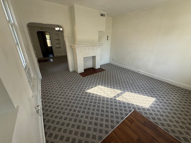 Building Photo - 344 Loeffler Ave