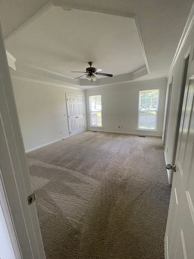 Building Photo - 520 Hatch Trail
