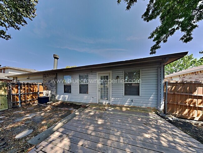 Building Photo - 1529 Windward Ln