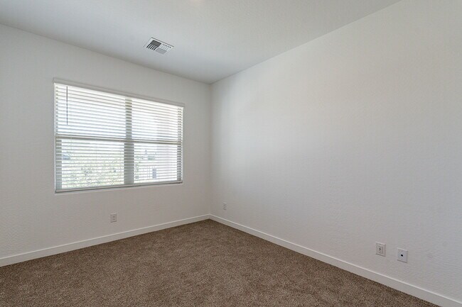 Building Photo - 4641 S Element