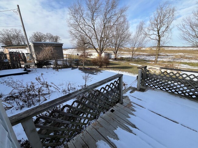 Building Photo - 2-Bedroom Ranch Home