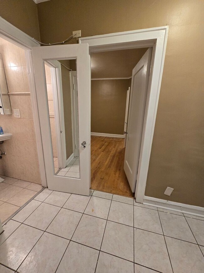 Building Photo - Chatham Properties LLC