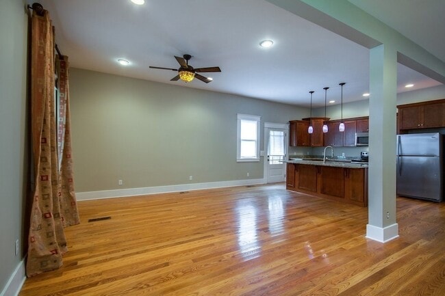 Building Photo - 5106 Indiana Ave