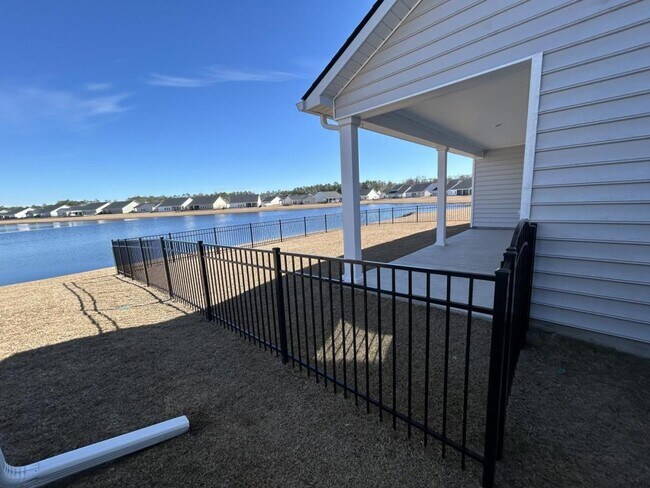 Building Photo - 748 Isle Verde Dr