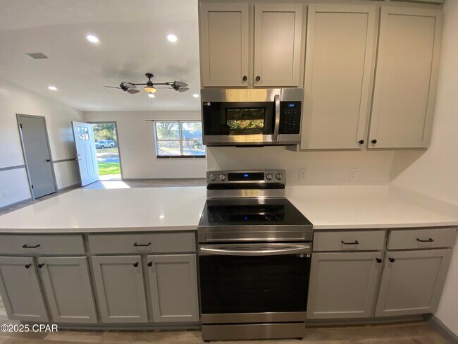 Building Photo - 3913 Verona Cir