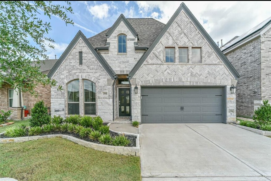 Primary Photo - 23918 Cedar Glade Ln