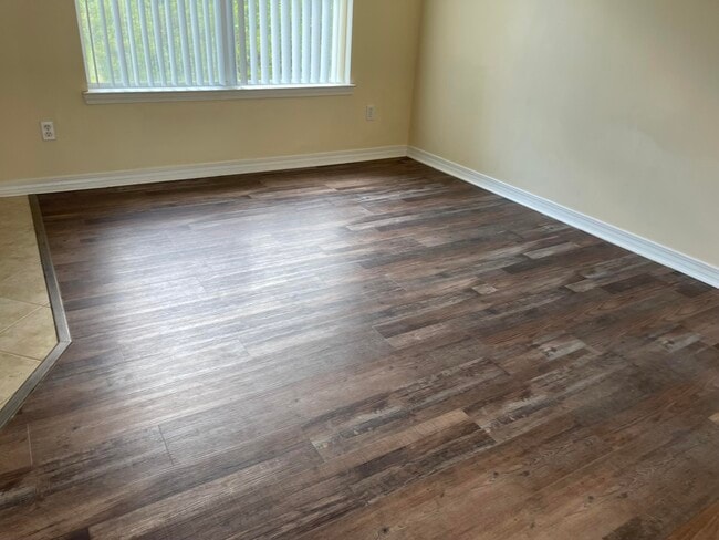 Building Photo - 1228 Ego Dr