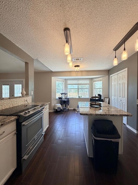 Building Photo - 205 Villacrest Dr