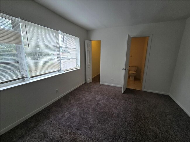 Building Photo - 1231 Seaview