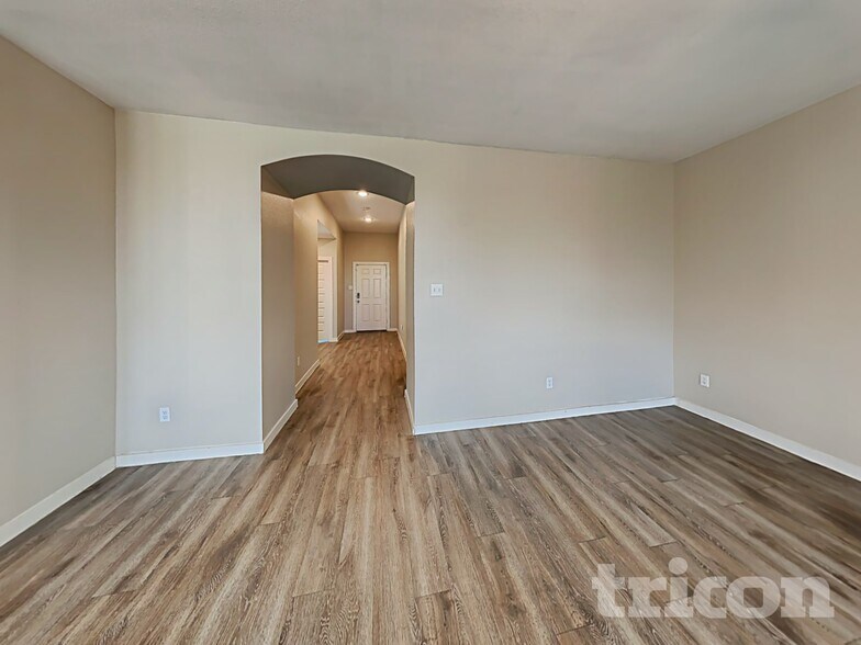 Building Photo - 2019 Clear Br Wy