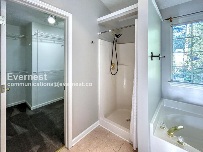 Building Photo - 4350 Sentinel Pl