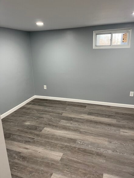 Building Photo - 96 Renwick Ave