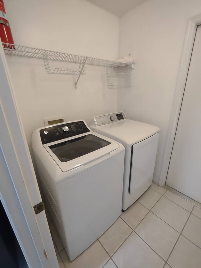 Building Photo - 3471 Horse Creek Cir