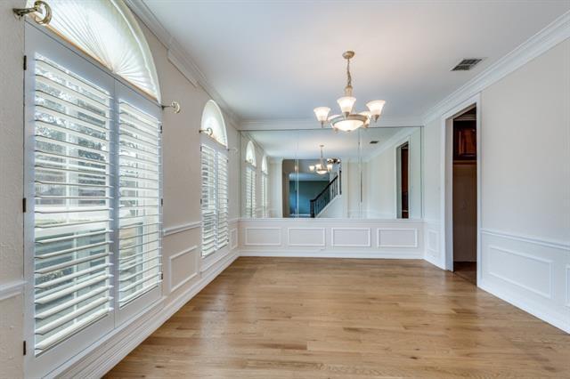 Building Photo - 702 E Peninsula Dr