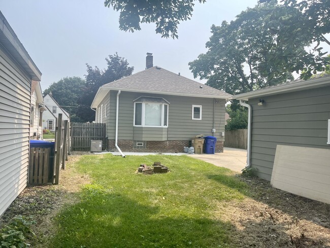 Building Photo - 7540 23rd Ave