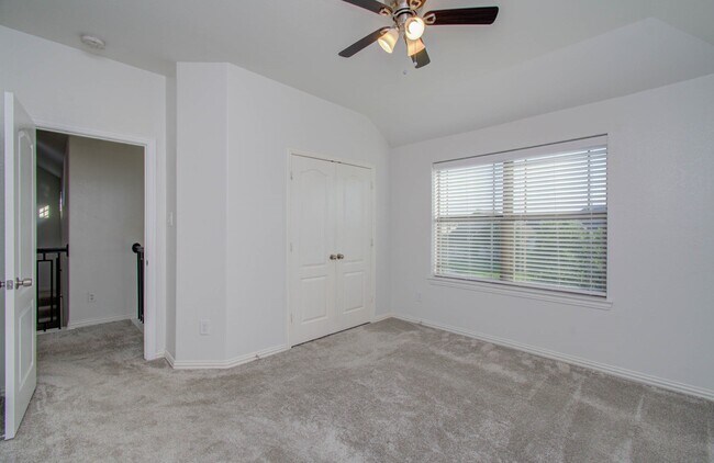 Building Photo - 22314 Mosshall Ct