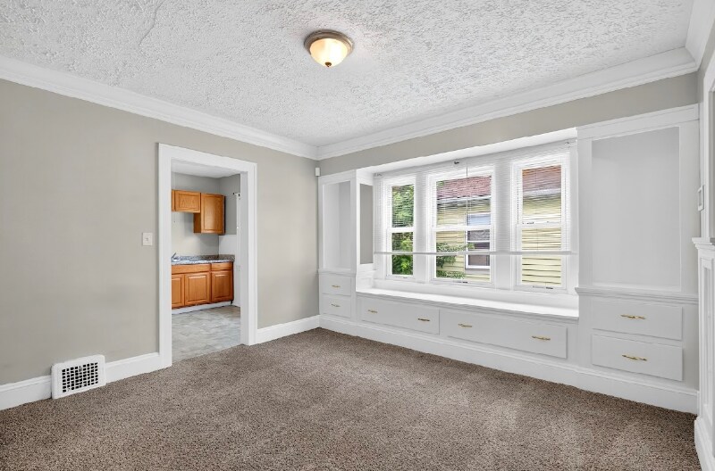 Building Photo - 3023 E 126th St