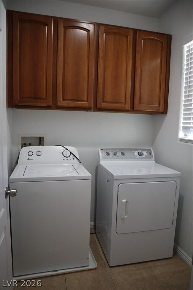 Building Photo - 9052 Picket Fence Ave