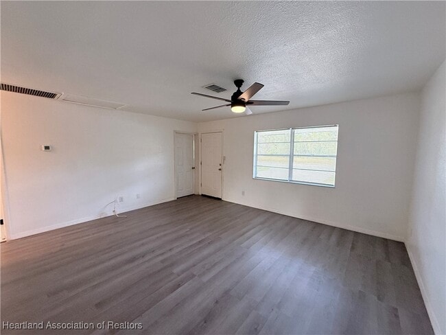 Building Photo - 620 Lake Groves Rd NW