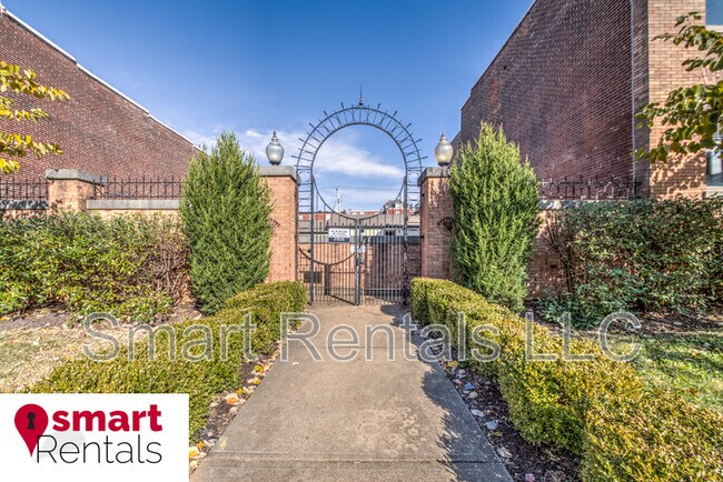 Building Photo - 3623 McRee Ave