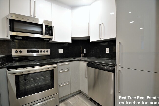 Building Photo - 1801 Beacon St