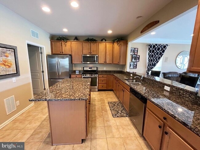 Building Photo - 615 Prizer Ct