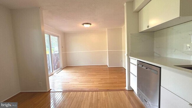 Building Photo - 13566 Bentley Cir